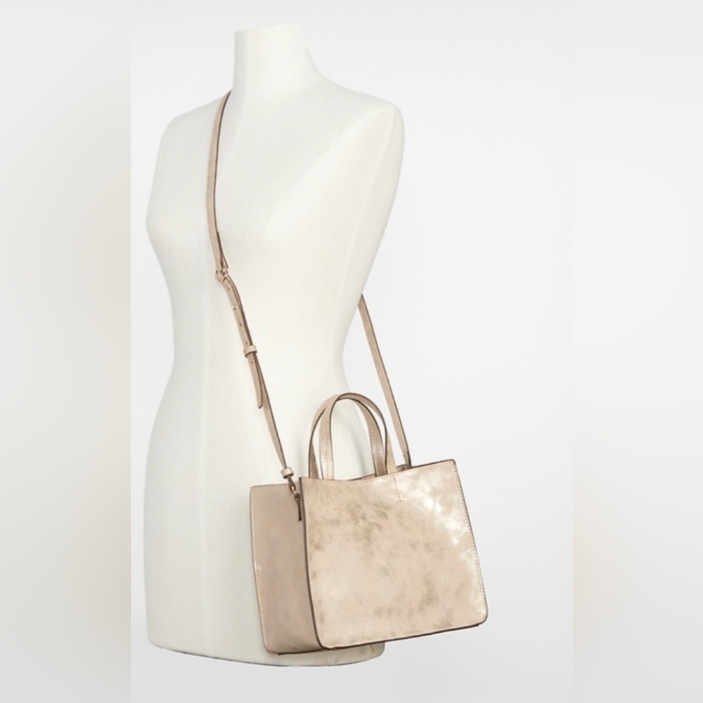 GAP Shimmering Gold Tote Bag/Crossbody NWOT - Picture 3 of 16